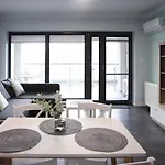 Apartment Szklane Tarasy Grabskiego *